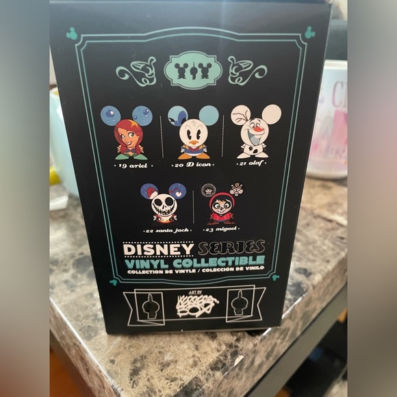 Disney Shorts HERRERA BOX Vinyl Collectible | Santa Jack Skellington | NIB - Picture 4 of 4